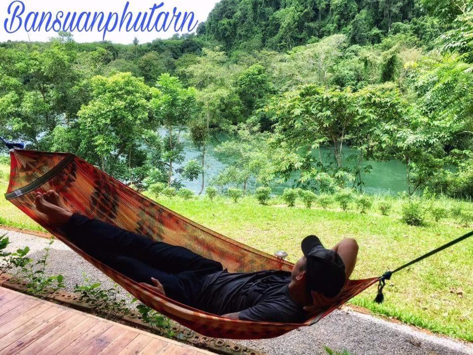 Отель Bansuanphutarn Ban Pha Saeng Lang Экстерьер фото