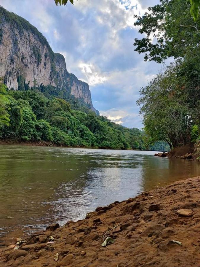 Отель Bansuanphutarn Ban Pha Saeng Lang Экстерьер фото